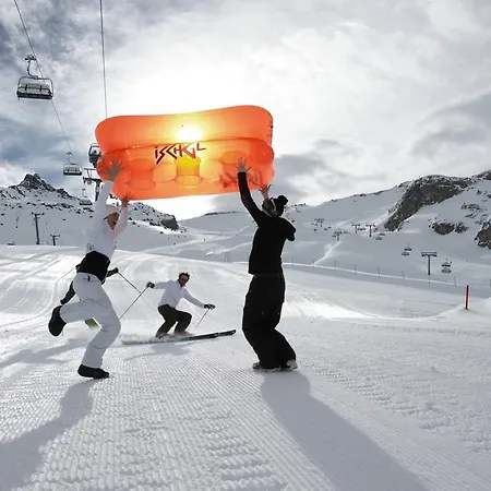 ホテル Maria Theresia イシュグル